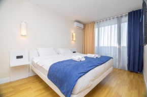Sunny Apartment In Orbi C Block